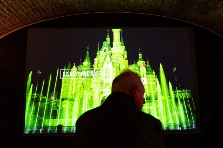 silver screen paint - 3d projection paint for standard projection surfaces